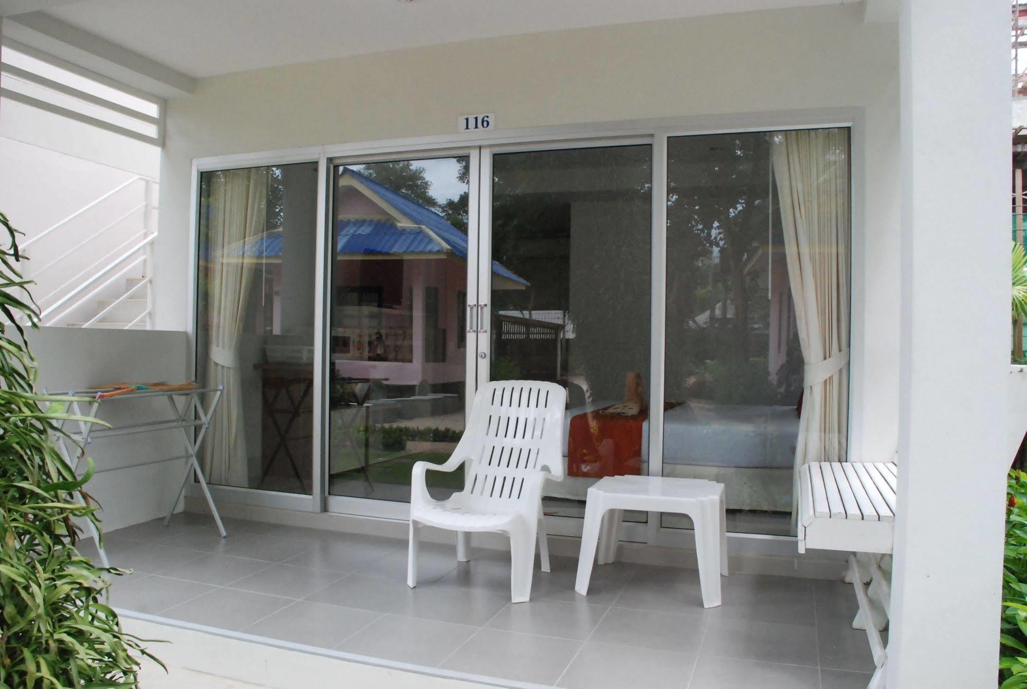 Amity Beach Resort Maret Exteriör bild