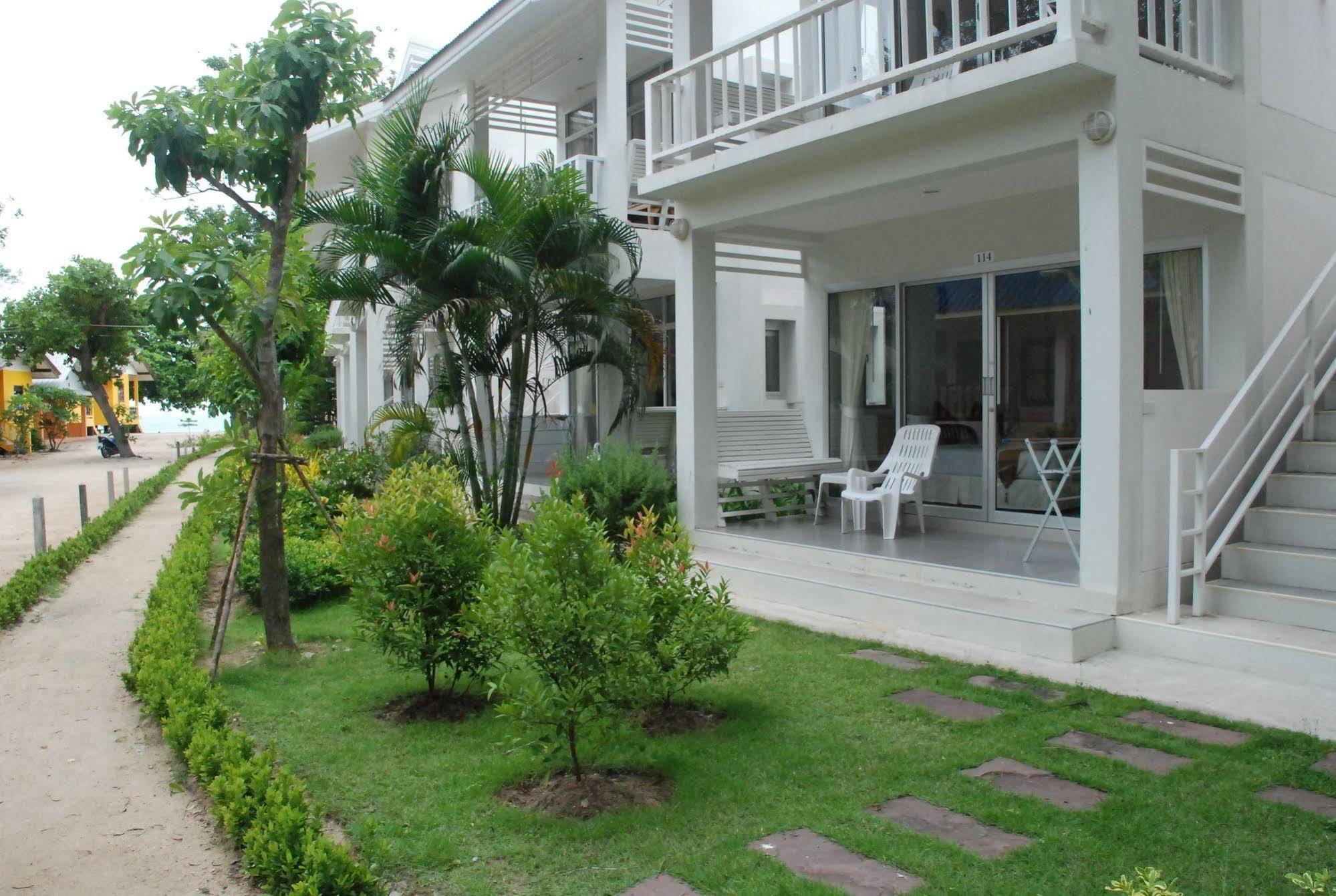 Amity Beach Resort Maret Exteriör bild