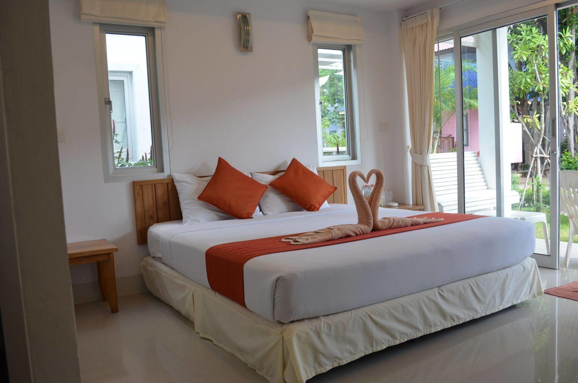 Amity Beach Resort Maret Exteriör bild