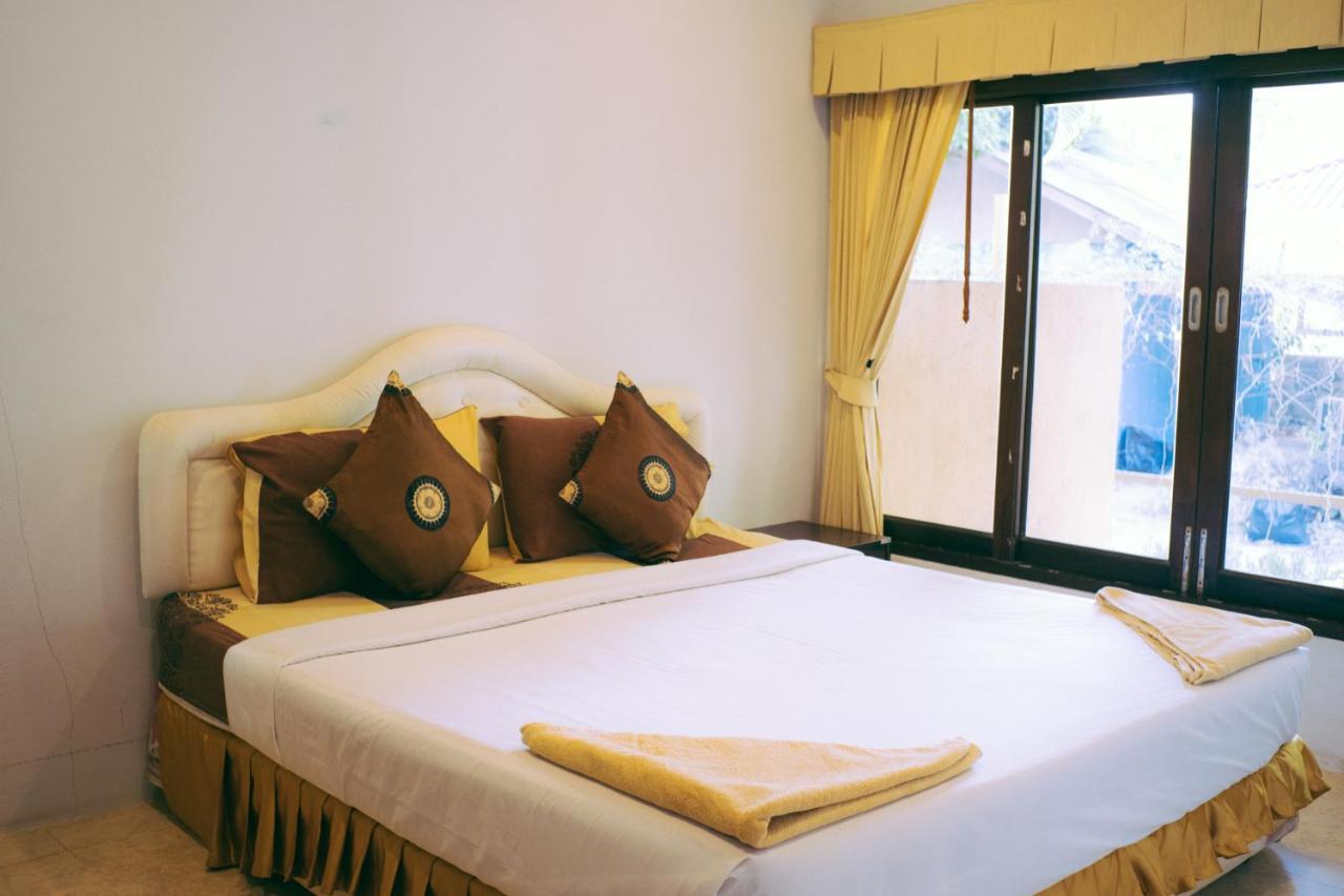 Amity Beach Resort Maret Exteriör bild