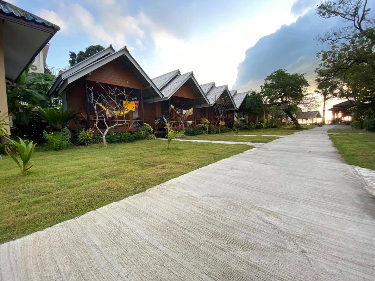 Amity Beach Resort Maret Exteriör bild